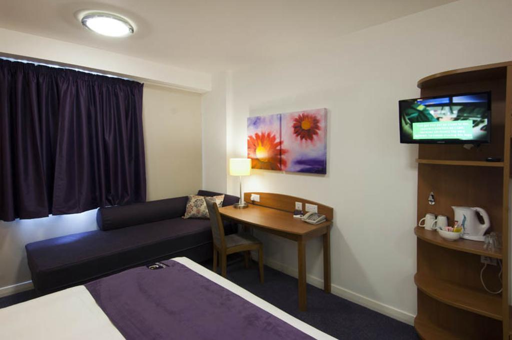 Premier Inn Ashford Central Εξωτερικό φωτογραφία