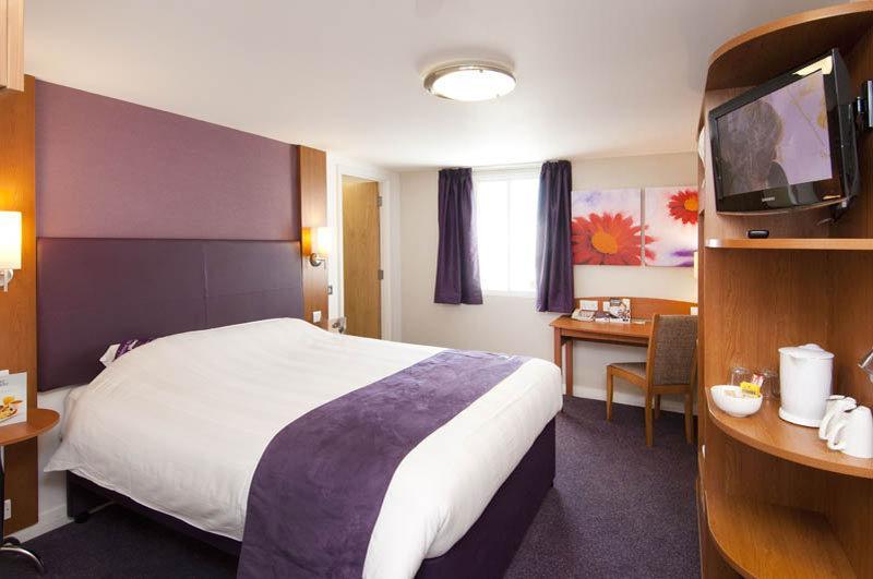 Premier Inn Ashford Central Εξωτερικό φωτογραφία